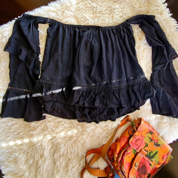 Black Off the Sholder Long Sleeve Pheasant Top - Picture 7 of 9